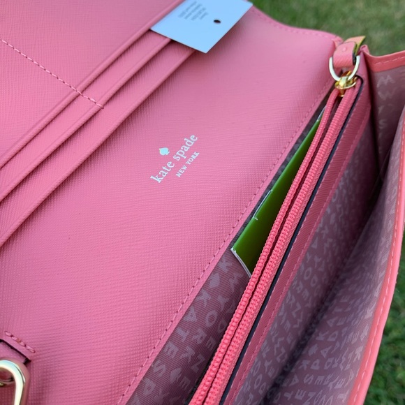🔥FINAL SALE🔥Kate Spade Wristlet - Picture 4 of 4